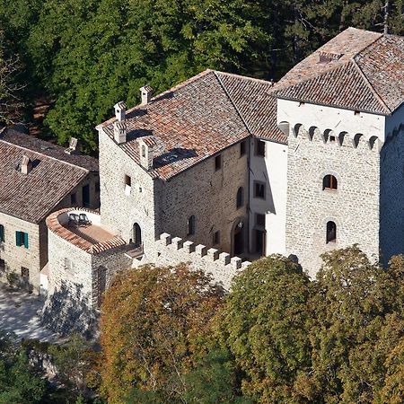 Castello Di Magrano Pensionat Carbonesca Exteriör bild