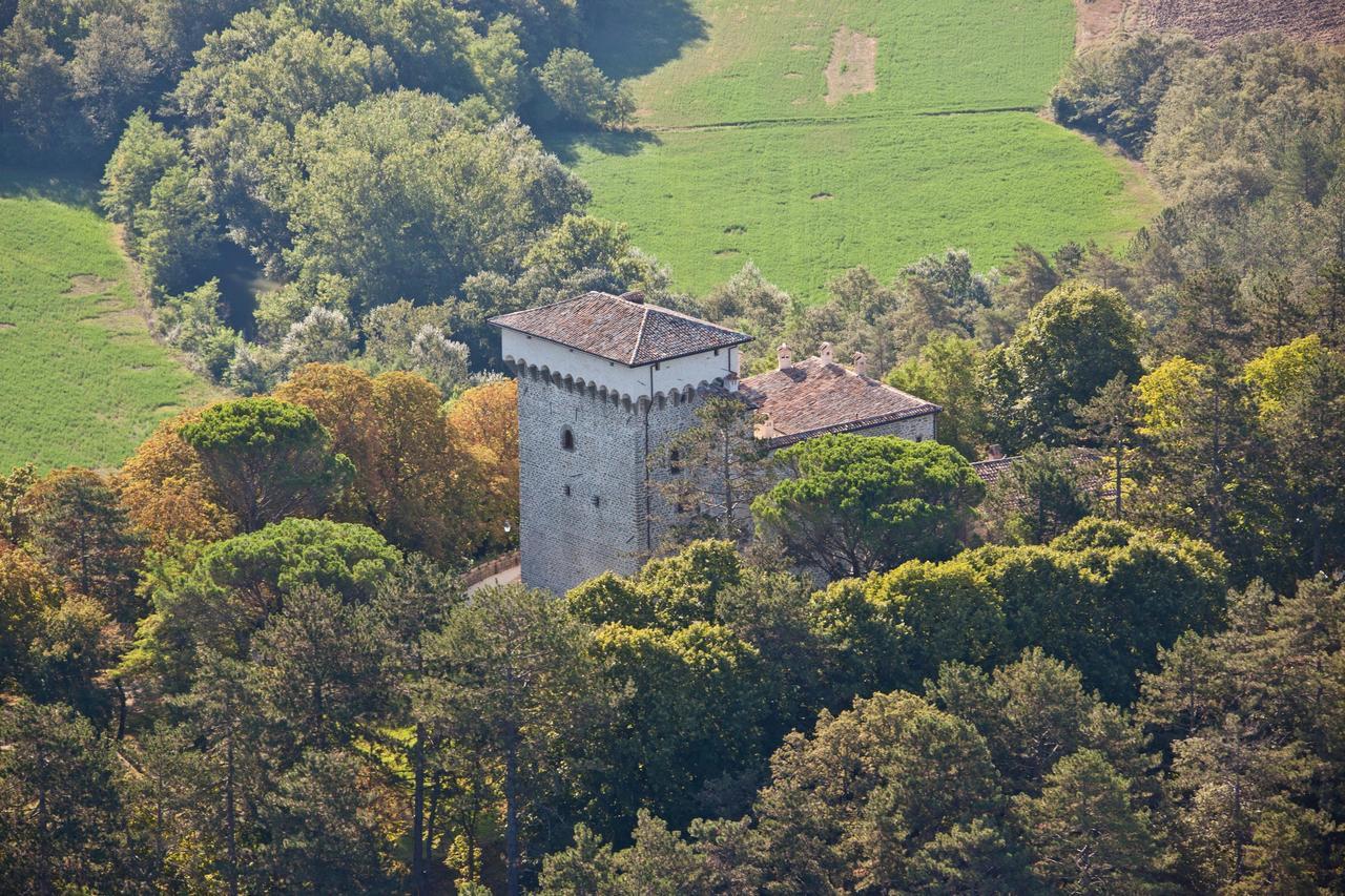 Castello Di Magrano Pensionat Carbonesca Exteriör bild